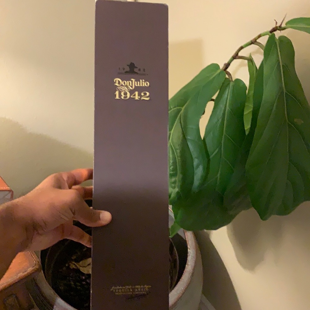 Don Julio 1942 collectible box (no bottle)